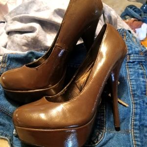 D style brown leather heels size 7 1/2